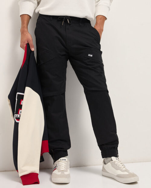 black cotton relaxed fit cargo pants with elastic waist and utility pockets