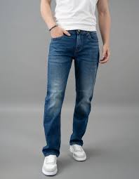 med blue 5 pocket midrise, comfort and straight fit jeans med blue 5 pocket midrise, comfort and straight fit jeans