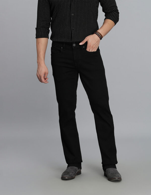 black 5 pocket mid rise loose boot leg jeans