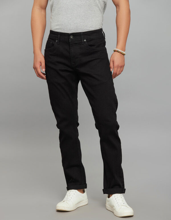 black 5 pocket low rise tapered ankle length classic stretch jeans