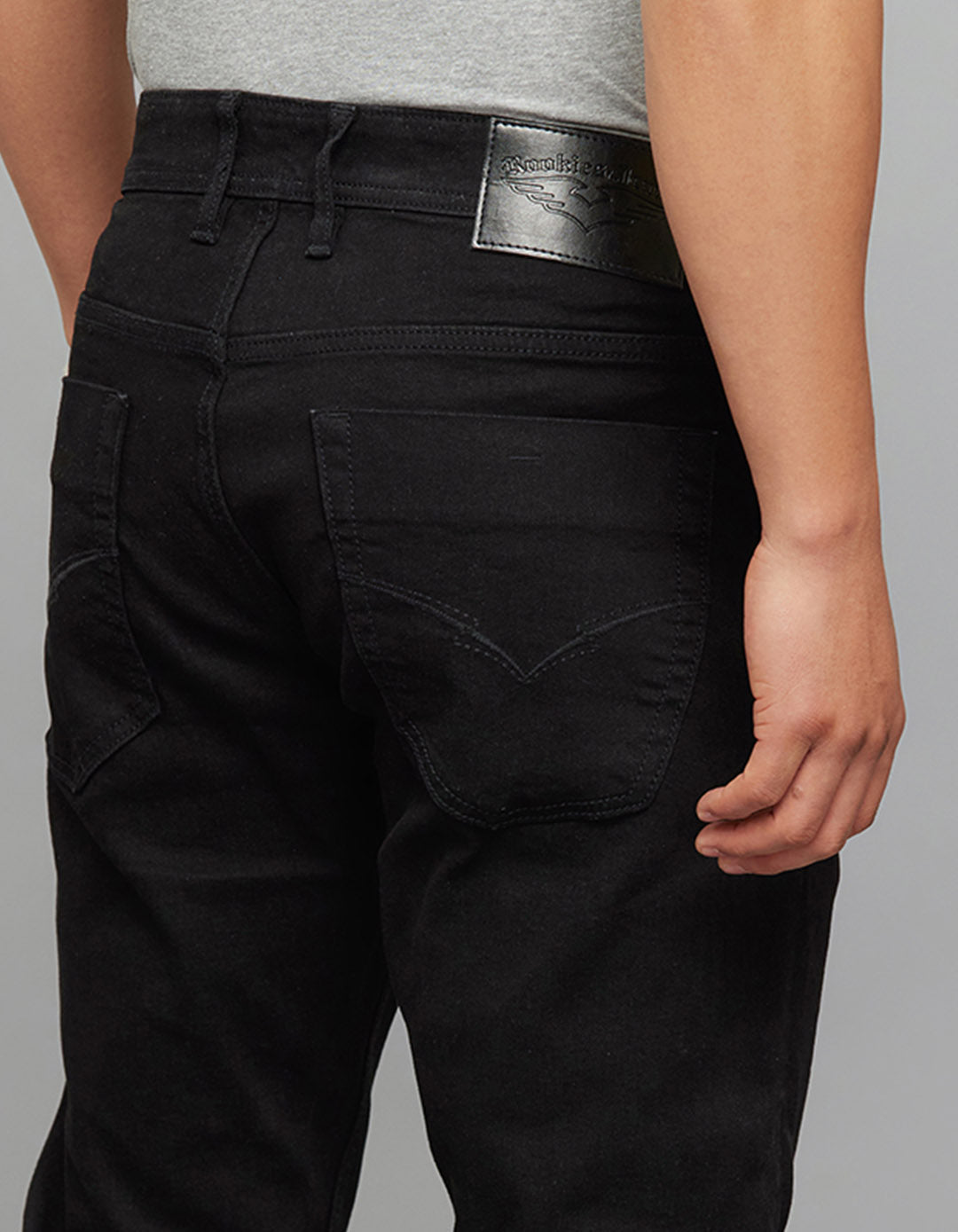 black 5 pocket low rise tapered ankle length classic stretch jeans black 5 pocket low rise tapered ankle length classic stretch jeans