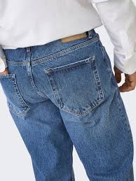 med blue 5 pocket midrise, comfort and straight fit jeans