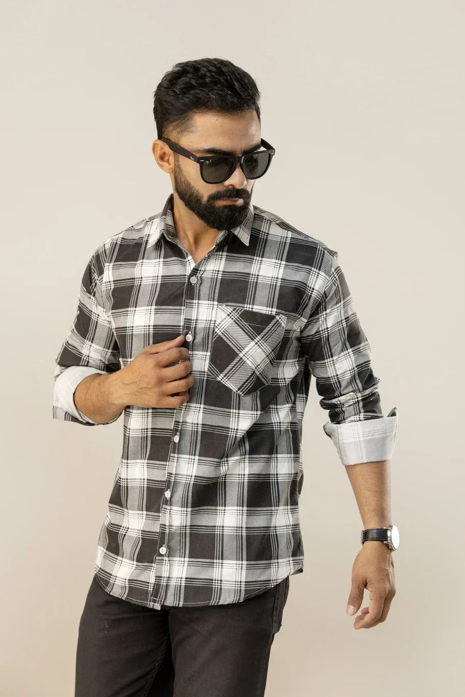 bold checks. effortless style. bold checks. effortless style.