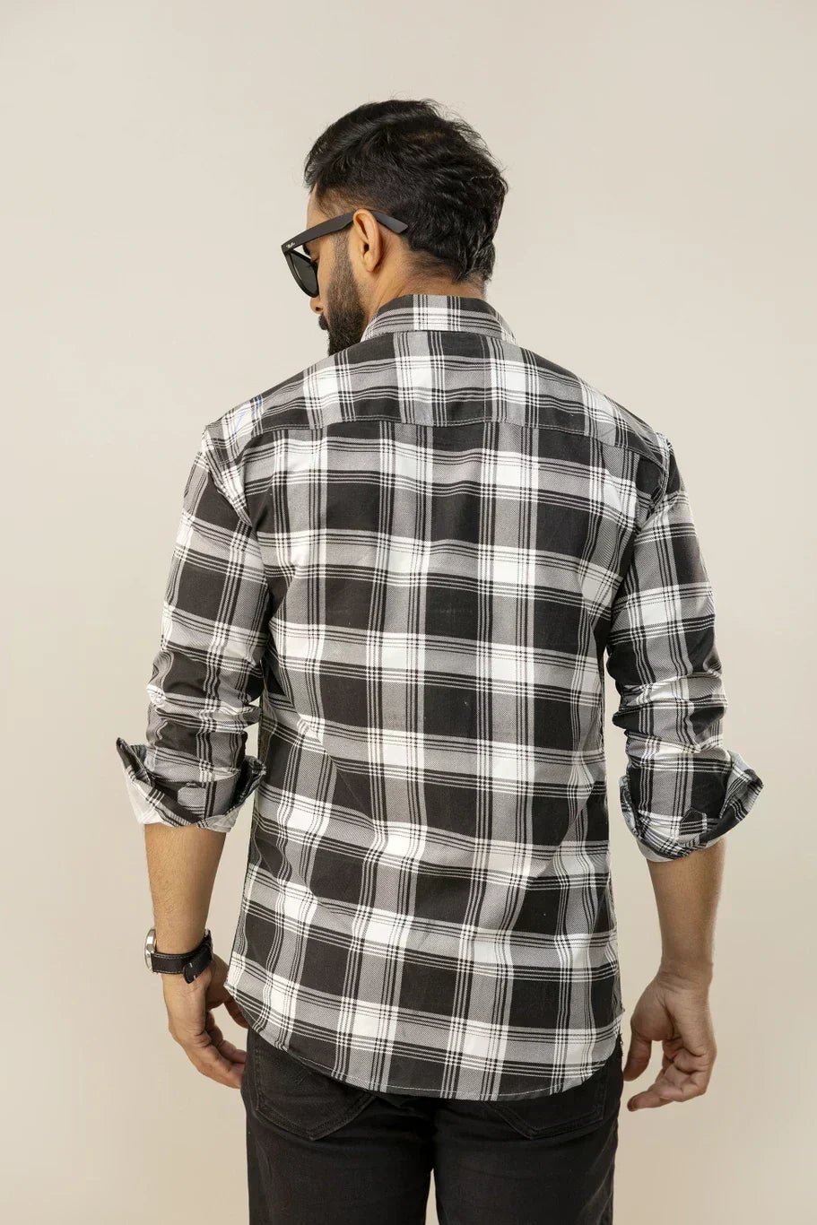 bold checks. effortless style. bold checks. effortless style.
