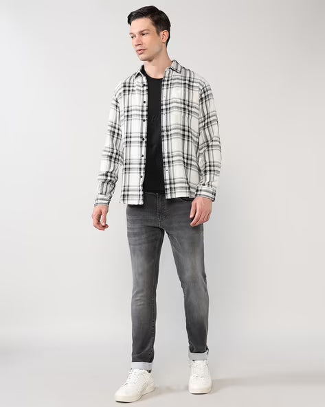 473wx593h 443077066 black model5